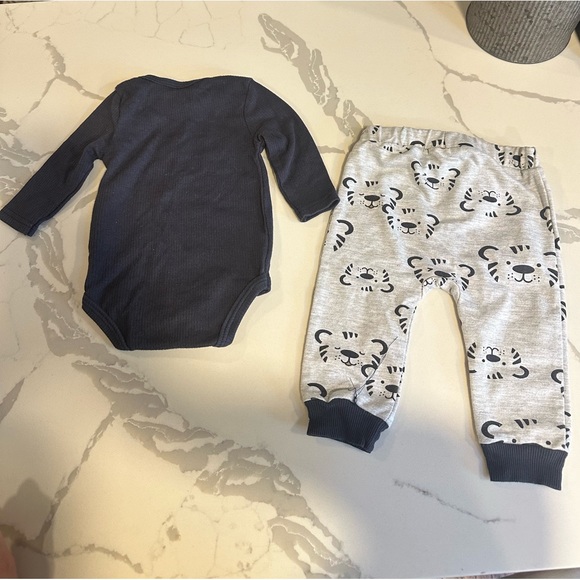 Bon Bebe Baby Boy 2 Piece Outfit Size 3-6 Months - Picture 6 of 7